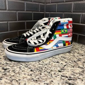 Vans SK8 Hi Top International Flag sneakers. Men’s sz 6/women’s sz 7.5, EUC!!